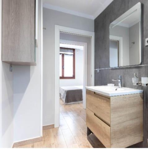 Appartamento A Tan Solo 800 Metros De San Mames Bilbao Esterno foto